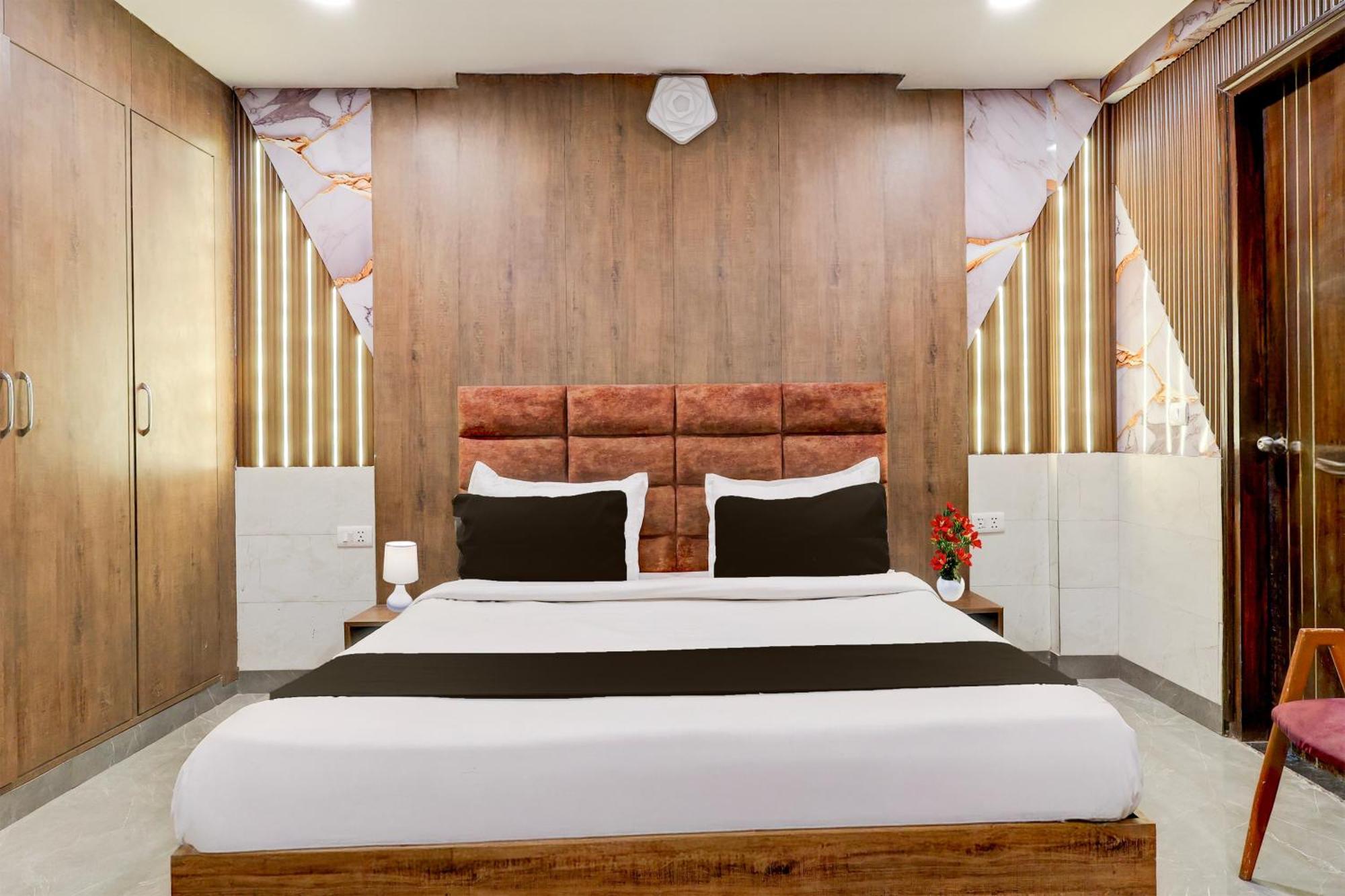 Super Hotel O Alipur Narela Exterior photo