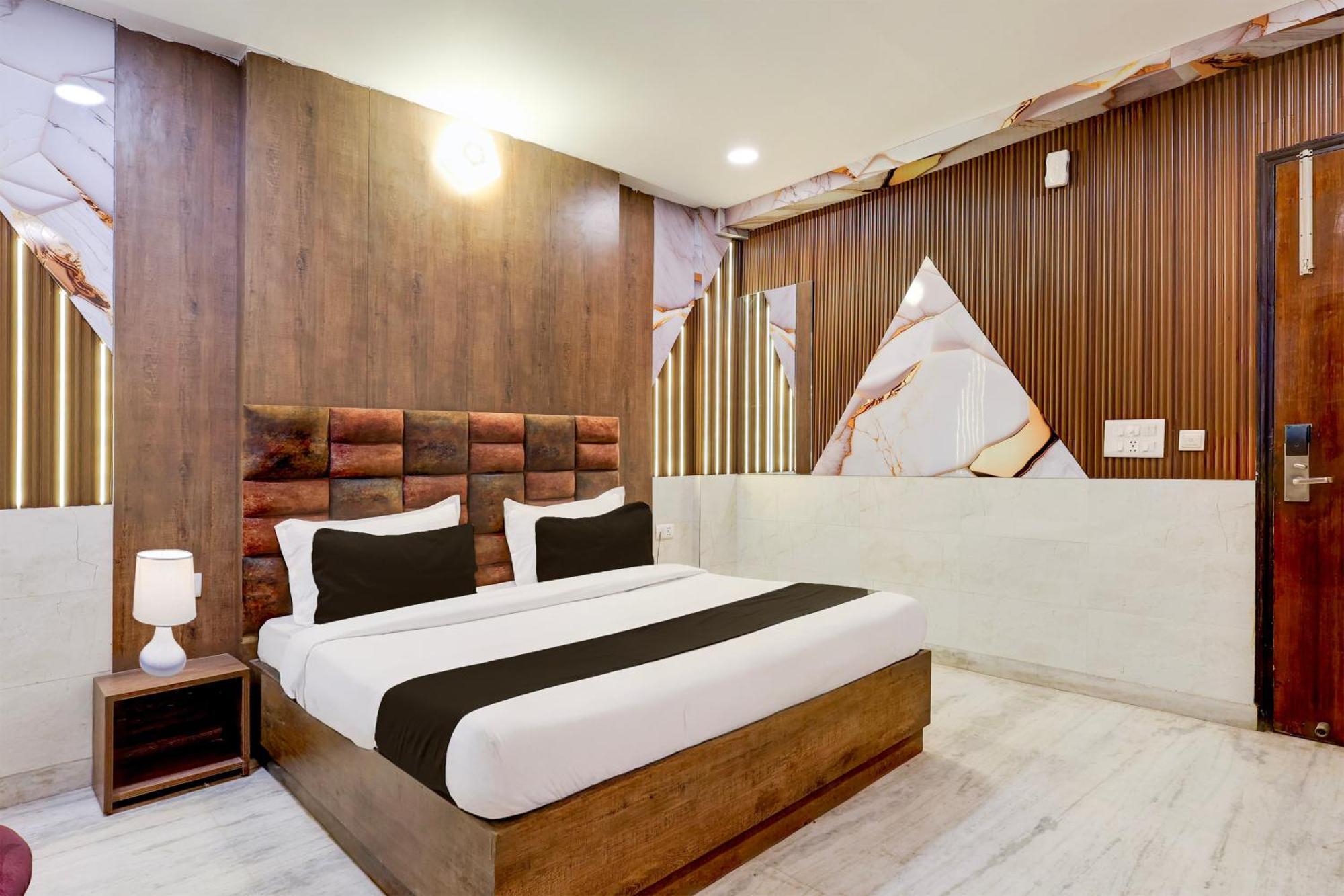 Super Hotel O Alipur Narela Exterior photo