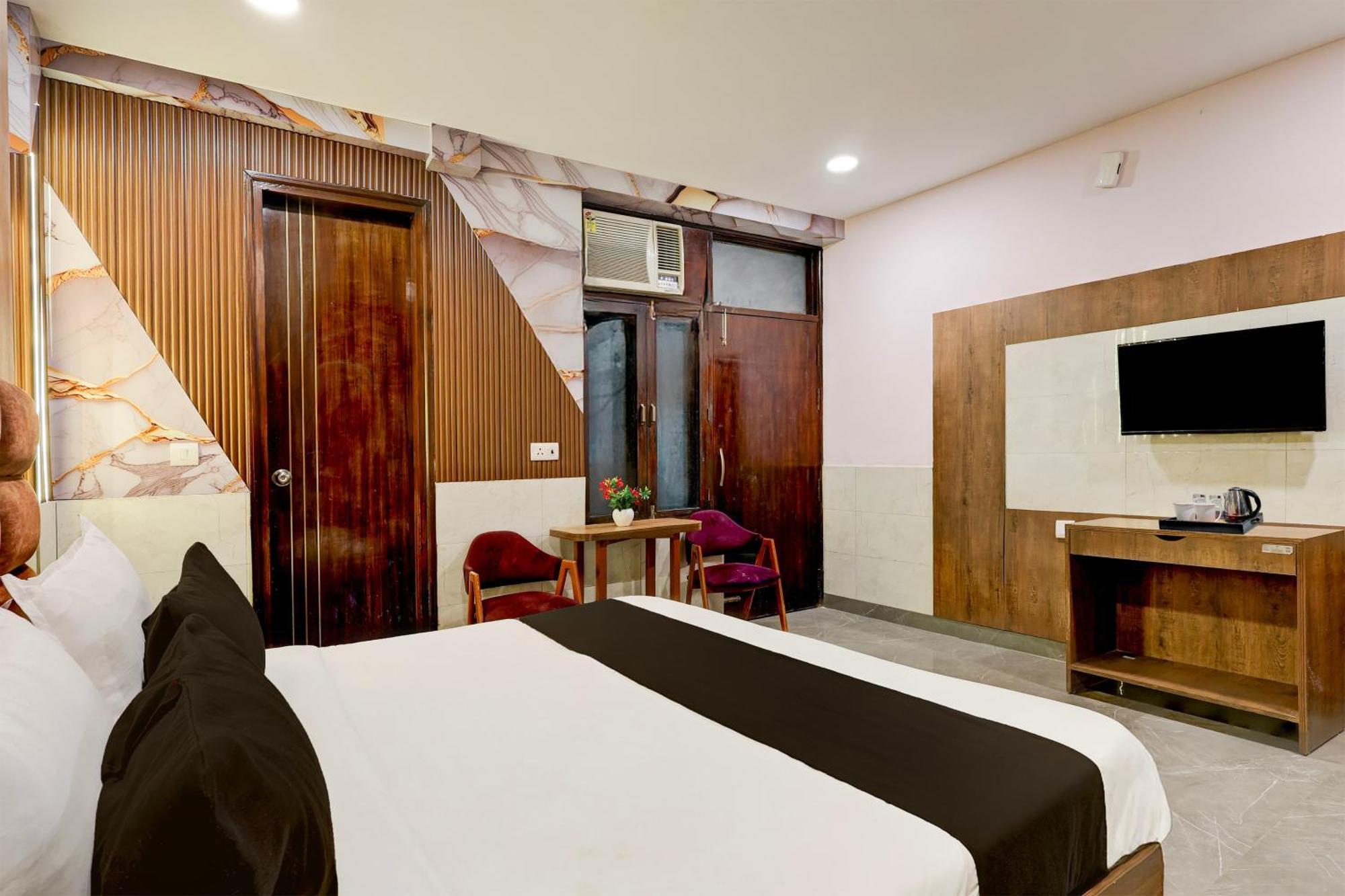 Super Hotel O Alipur Narela Exterior photo